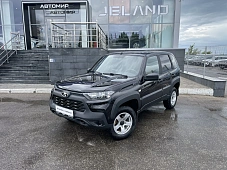 Lada Niva Travel