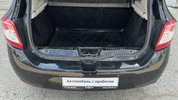 Купить Рено Сандеро 2015г.